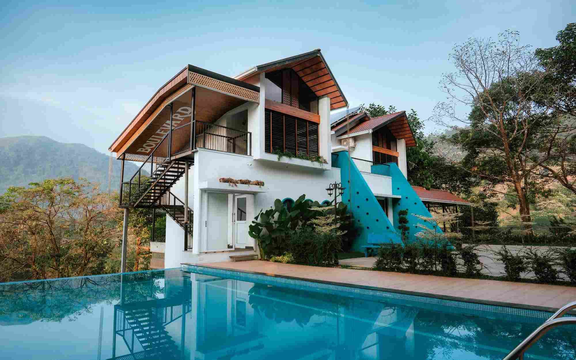 Lavish Comfort, Exquisite Decor and Stunning Views